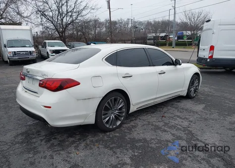 2017 Infiniti Q70L 3.7 z USA, uszkodzony, nr VIN JN1BY1PP2HM170779